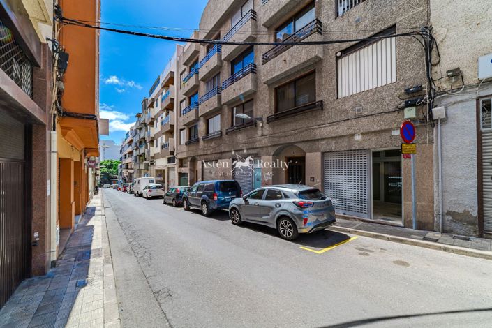 Image No.1-3 Bed Flat for sale