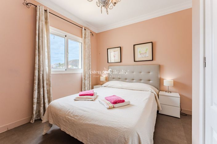 Image No.15-4 Bed Villa for sale