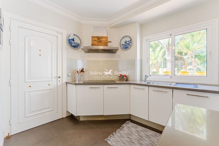 Image No.22-4 Bed Villa for sale