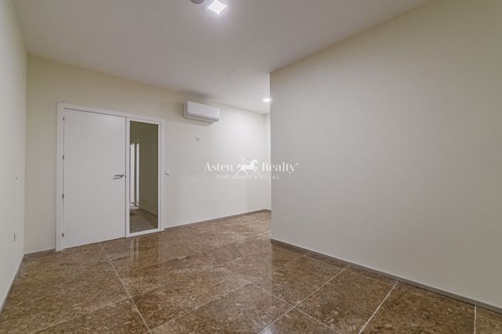 Image No.7-2 Bed Flat for sale