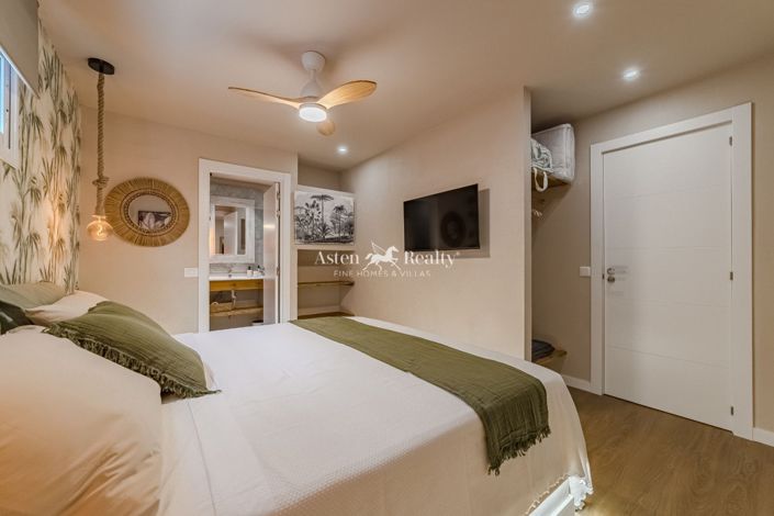 Image No.11-5 Bed Villa for sale