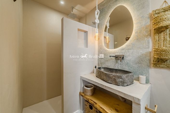 Image No.21-5 Bed Villa for sale