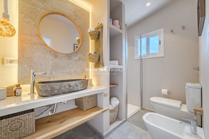 Image No.43-5 Bed Villa for sale