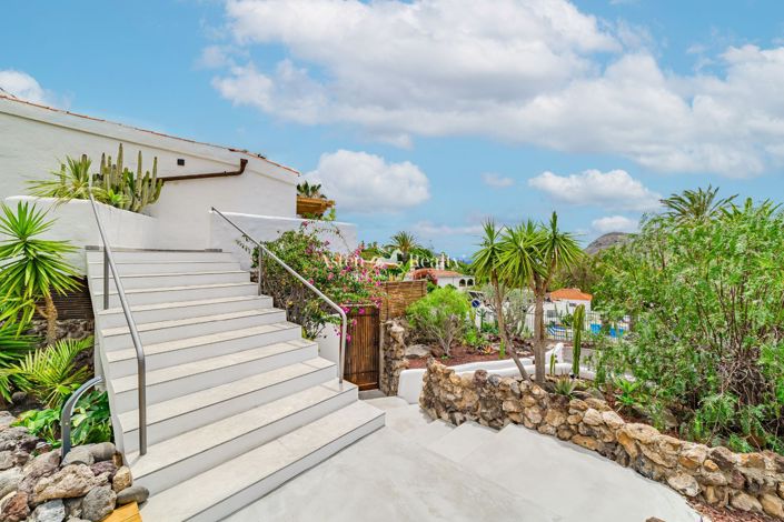 Image No.51-5 Bed Villa for sale