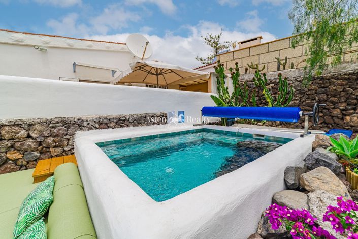 Image No.54-5 Bed Villa for sale