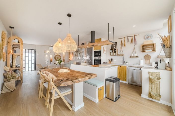 Image No.7-5 Bed Villa for sale