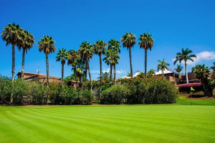 Image No.1-6 Bed Villa for sale