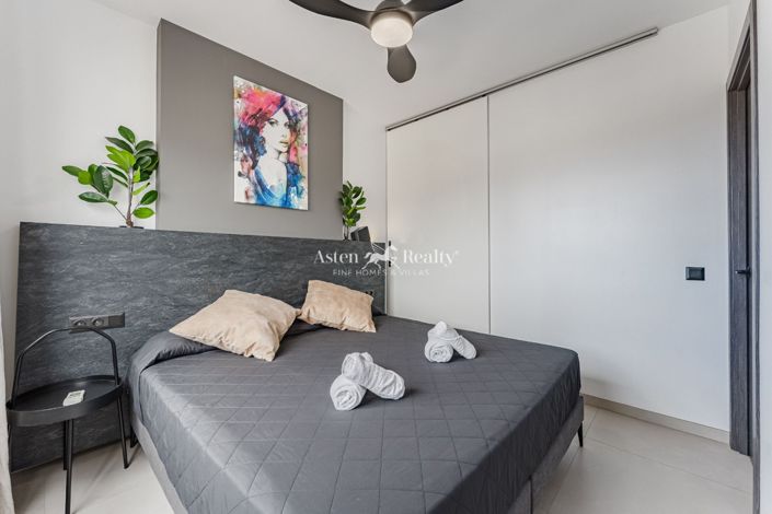 Image No.18-2 Bed Apartment for sale