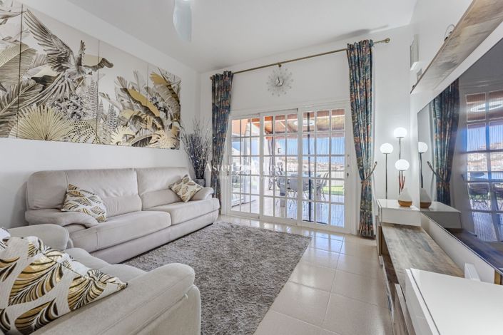 Image No.8-3 Bed House for sale