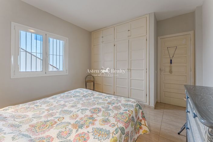 Image No.12-1 Bed Flat for sale