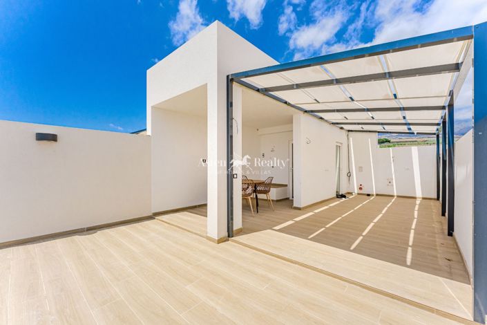 Image No.11-2 Bed House for sale