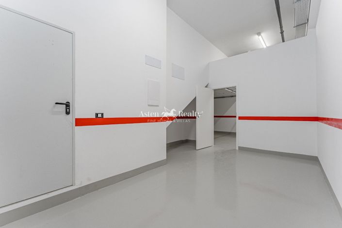 Image No.12-2 Bed House for sale