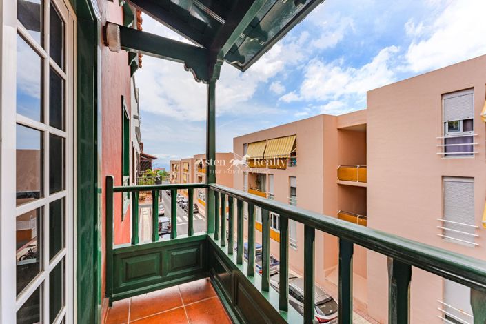 Image No.8-4 Bed House for sale