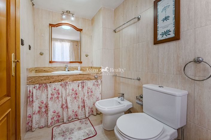 Image No.18-4 Bed Apartment for sale