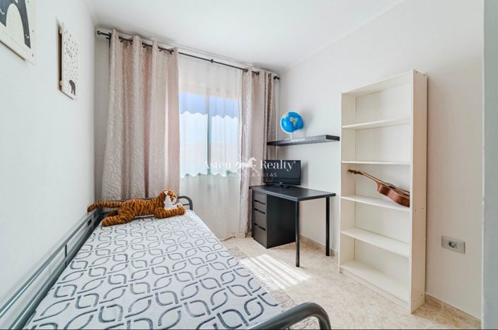 Image No.22-3 Bed House for sale