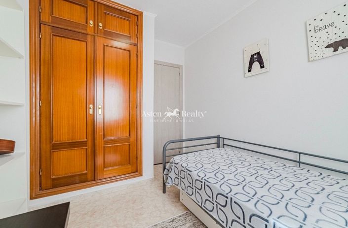 Image No.23-3 Bed House for sale