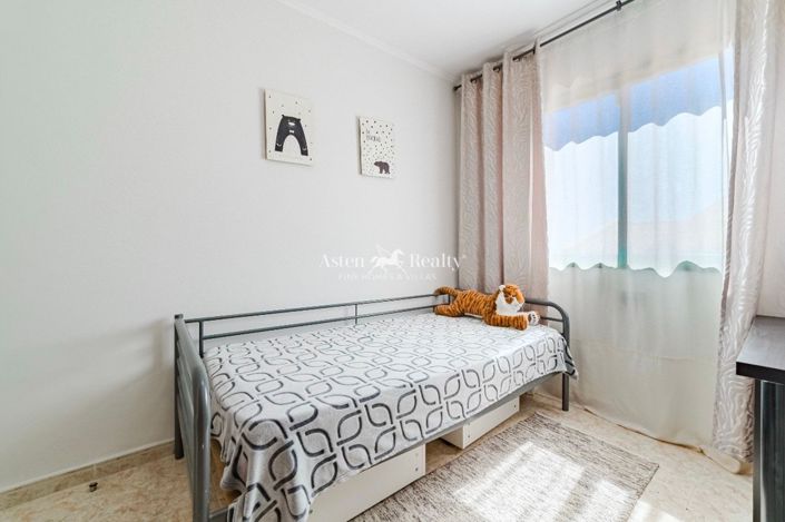 Image No.24-3 Bed House for sale