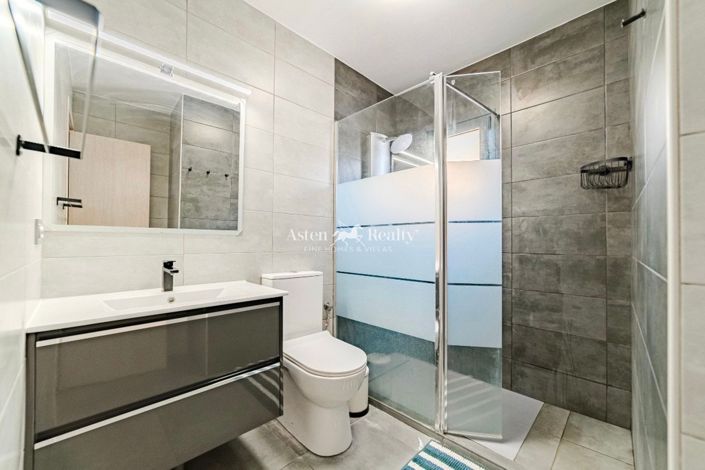 Image No.27-3 Bed House for sale