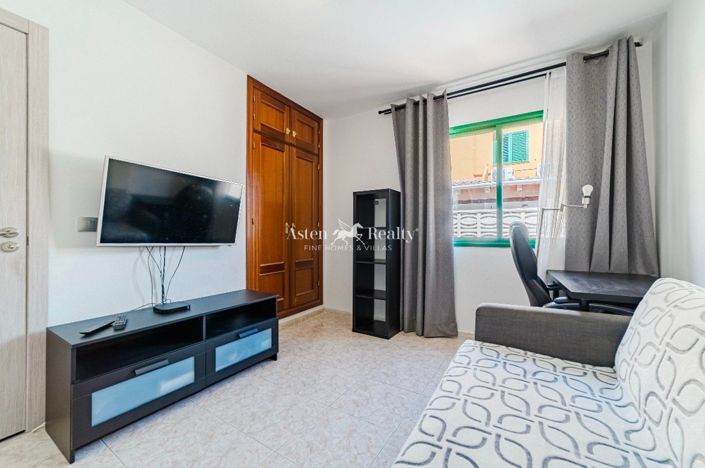 Image No.28-3 Bed House for sale