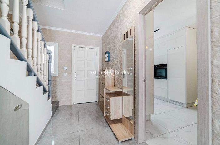 Image No.2-3 Bed House for sale