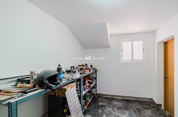 Image No.35-3 Bed House for sale