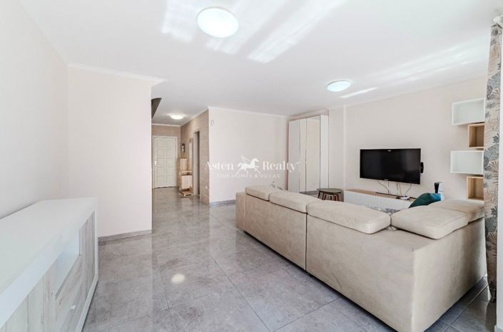 Image No.7-3 Bed House for sale