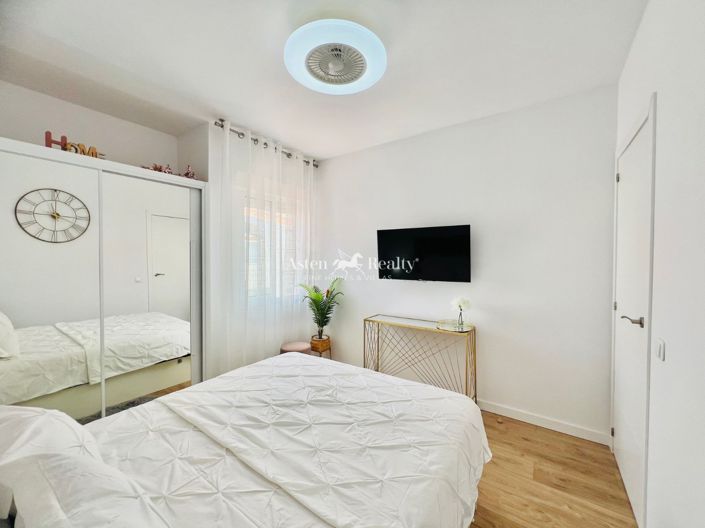 Image No.12-2 Bed Apartment for sale