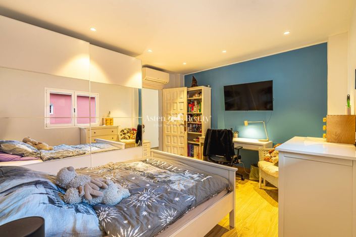 Image No.18-7 Bed Villa for sale