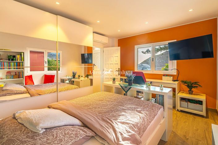 Image No.24-7 Bed Villa for sale