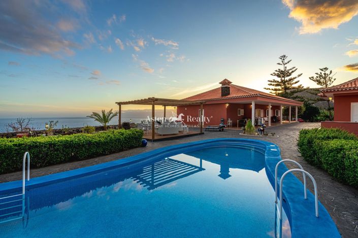 Image No.31-7 Bed Villa for sale