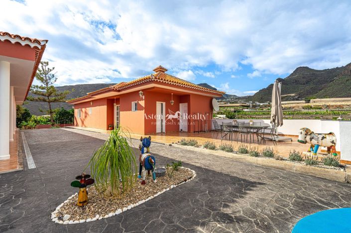 Image No.33-7 Bed Villa for sale