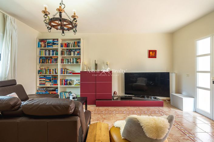 Image No.37-7 Bed Villa for sale