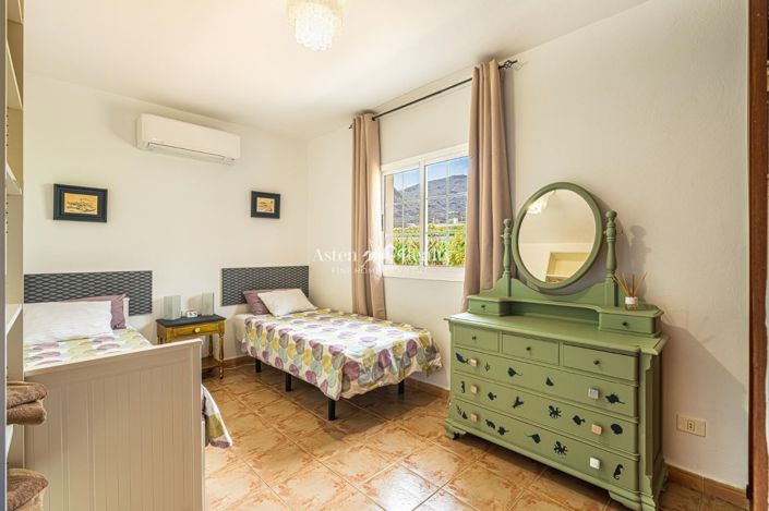 Image No.38-7 Bed Villa for sale