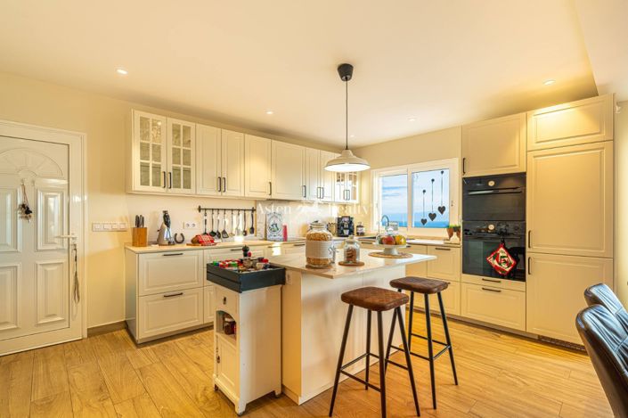 Image No.4-7 Bed Villa for sale