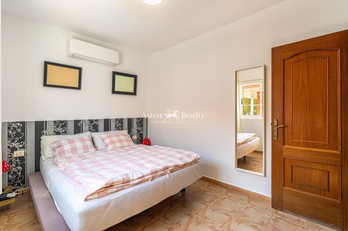 Image No.40-7 Bed Villa for sale