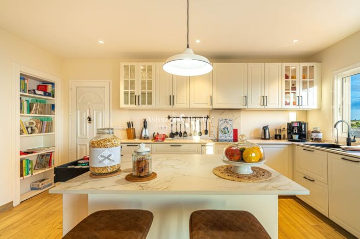 Image No.5-7 Bed Villa for sale