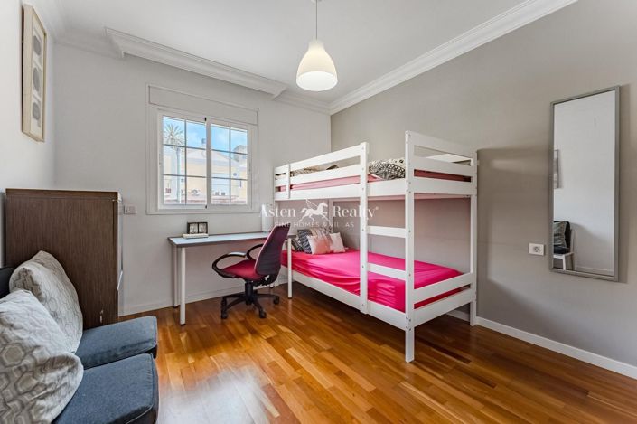 Image No.22-3 Bed House for sale