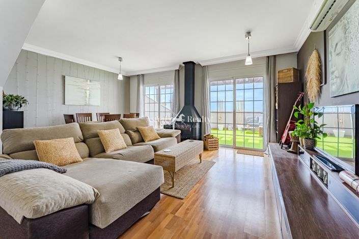 Image No.1-3 Bed House for sale