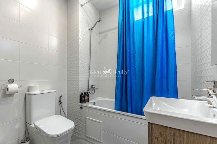 Image No.10-1 Bed Apartment for sale