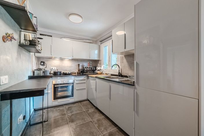 Image No.10-5 Bed House for sale