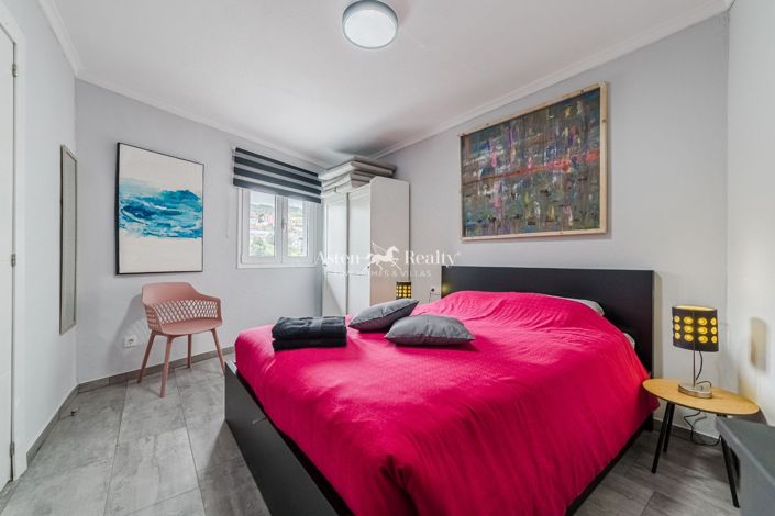 Image No.17-5 Bed House for sale