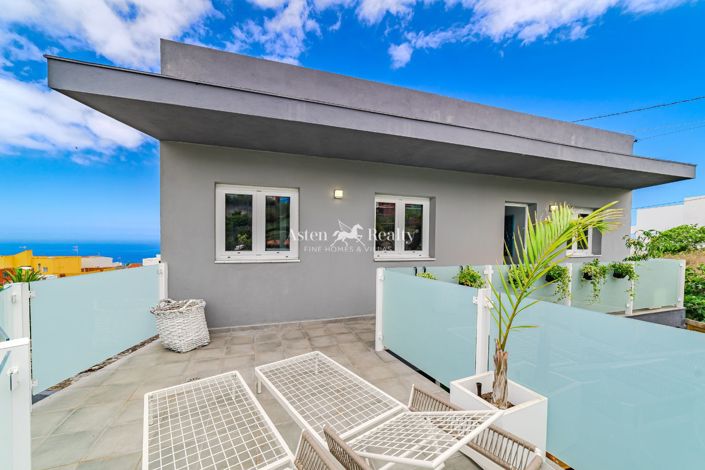 Image No.20-5 Bed House for sale