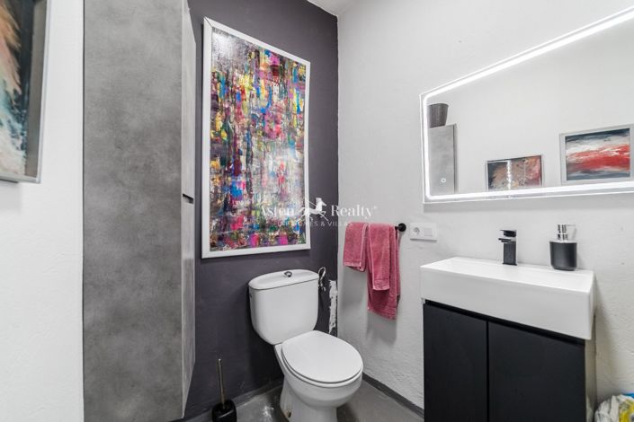 Image No.5-5 Bed House for sale