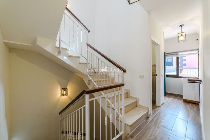 Image No.13-4 Bed House for sale