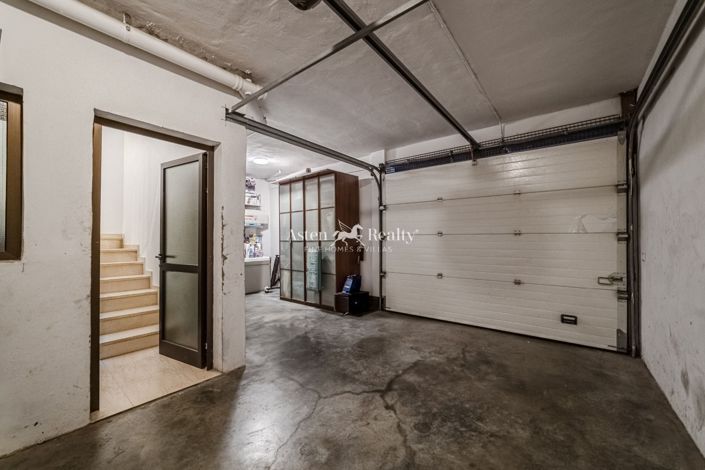 Image No.24-4 Bed House for sale