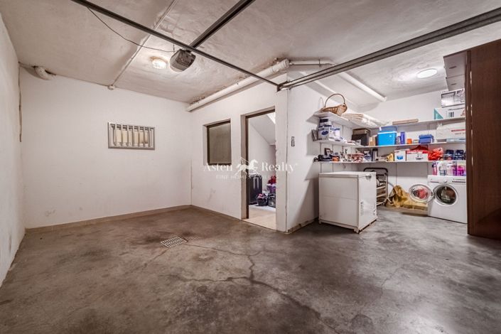 Image No.25-4 Bed House for sale