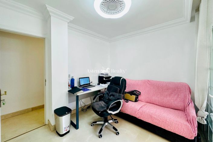 Image No.9-3 Bed Flat for sale