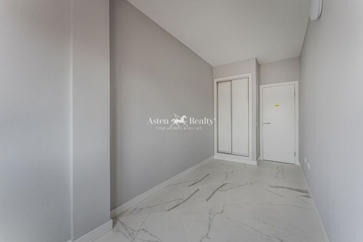 Image No.12-2 Bed Flat for sale