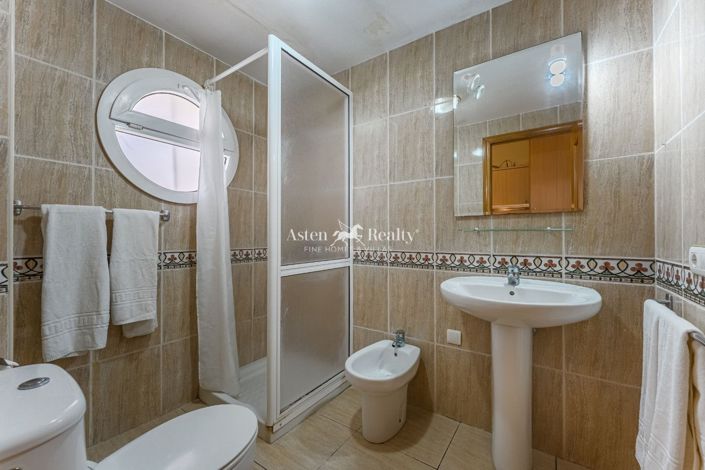 Image No.13-1 Bed Flat for sale