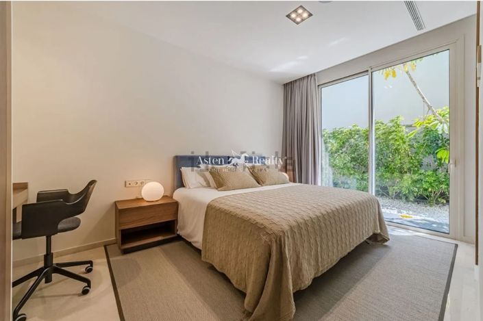 Image No.9-4 Bed Villa for sale